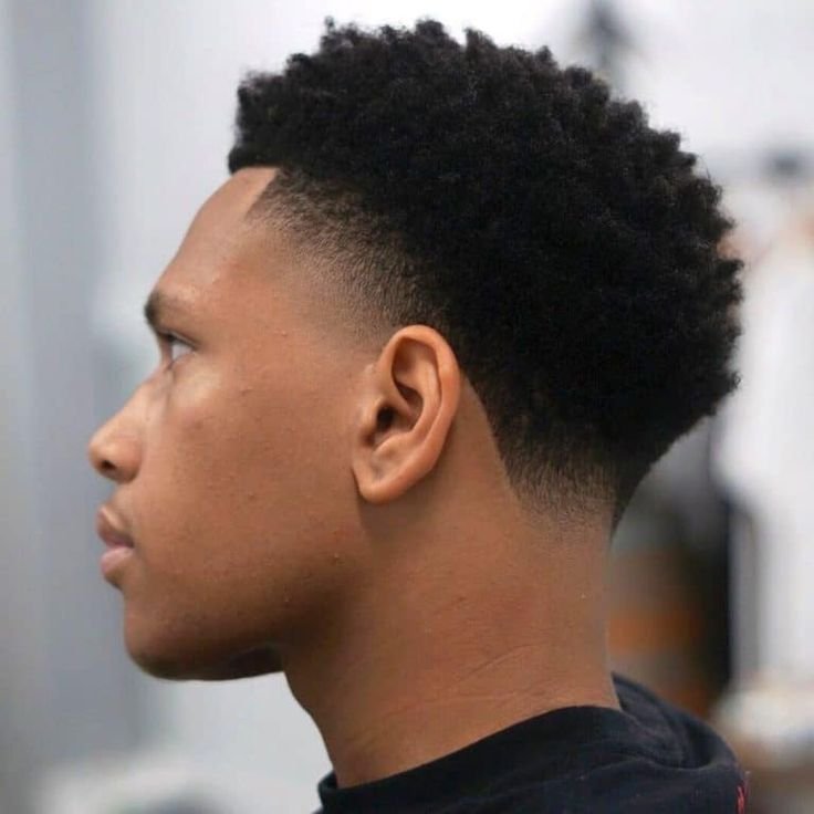 SHORT BLACK MEN’S HAIRCUT