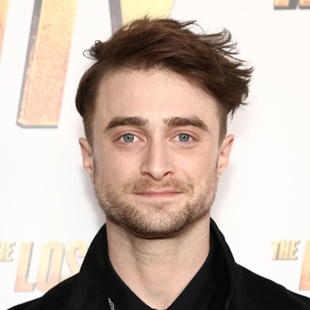 80 Men Hairstyles For Round Face-Daniel Radcliffe Comb Over 