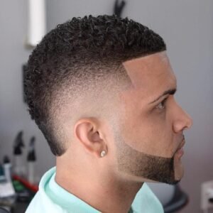 Short black men’s haircut-Buzz cut + line up + full facial hair